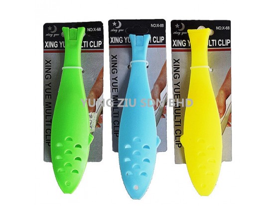 X-68#PLASTIC FISH FOOD CLIP(XING YUE)19.5CM